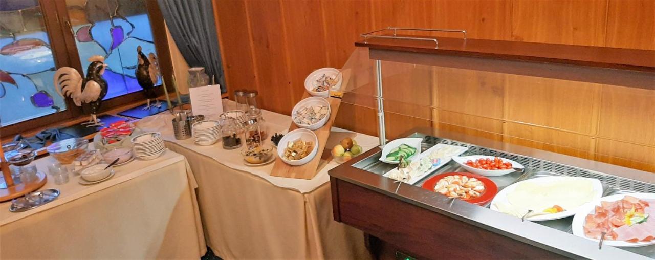 Weinhotel Hubertus Garni Клоттен Экстерьер фото