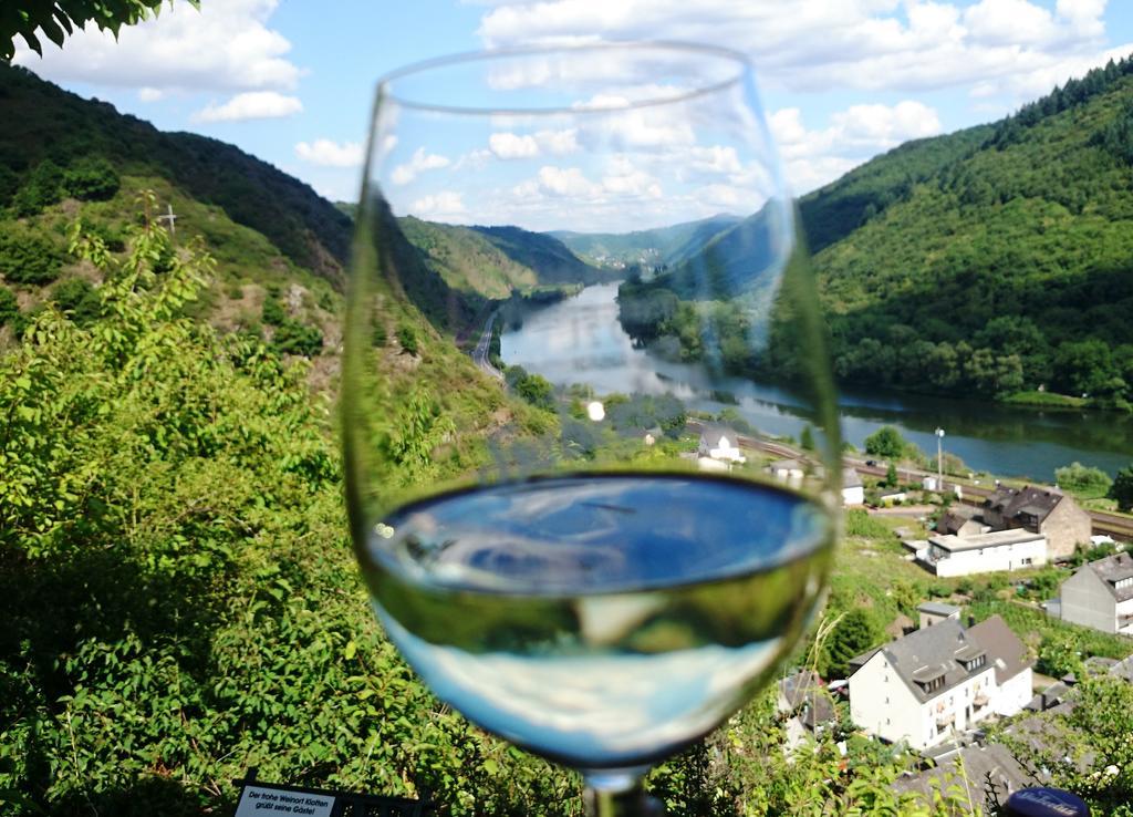 Weinhotel Hubertus Garni Клоттен Экстерьер фото