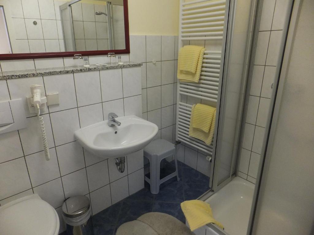 Weinhotel Hubertus Garni Клоттен Номер фото