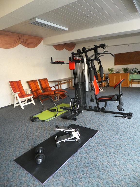 Weinhotel Hubertus Garni Клоттен Экстерьер фото